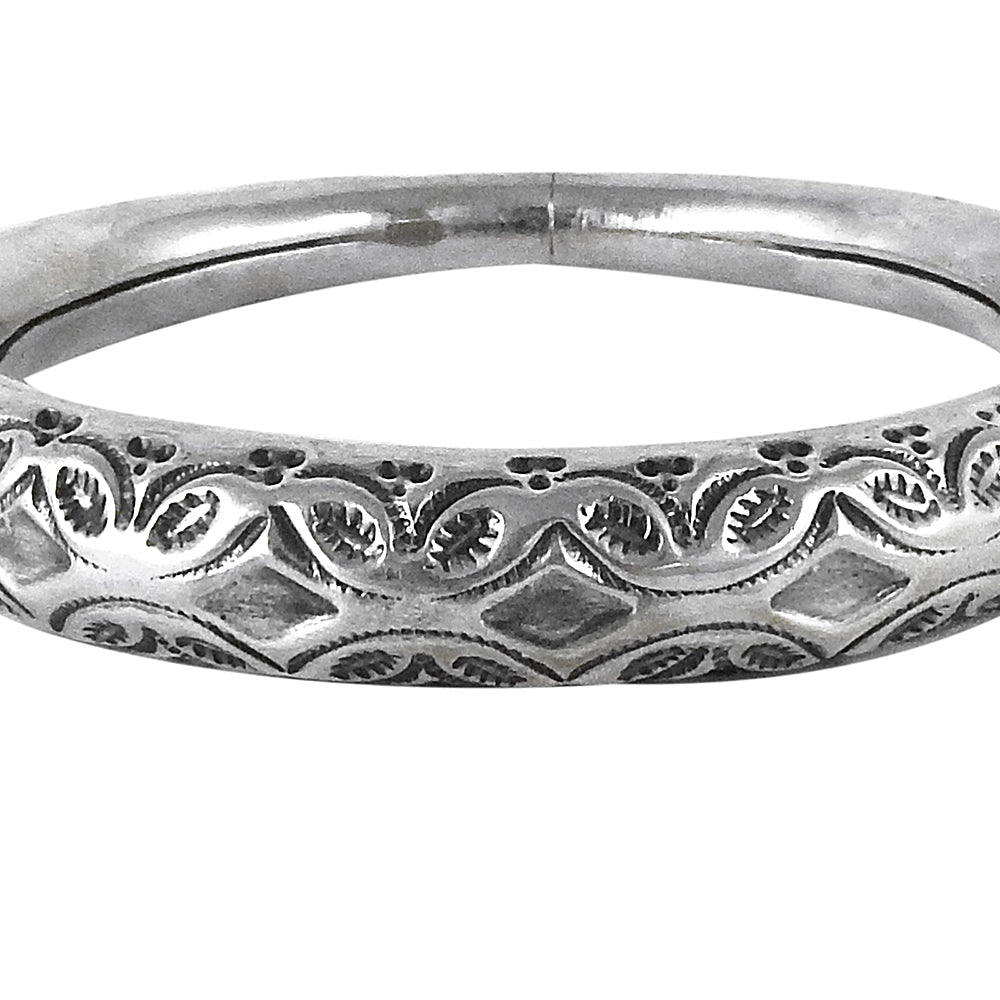 101 925 Sterling Silver Hollow Bangle