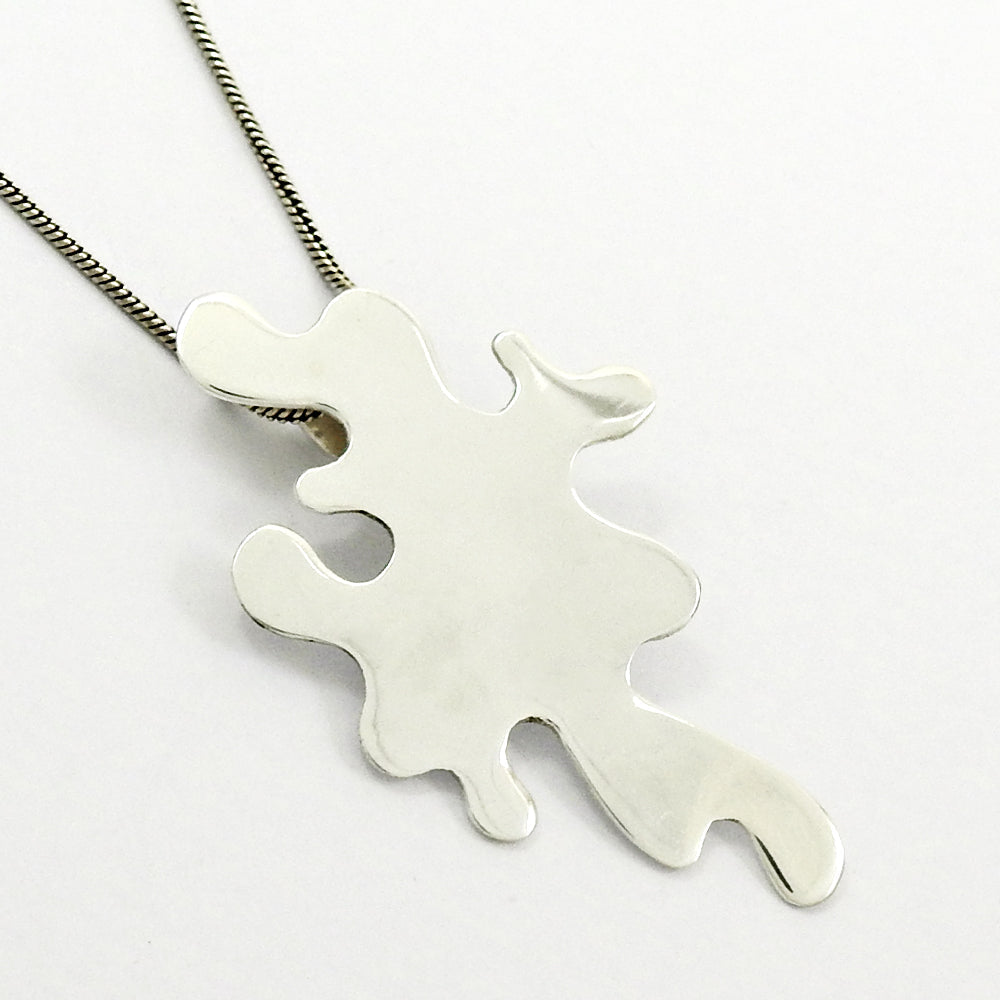 101 925 Solid Sterling Silver Ethnic Pendant