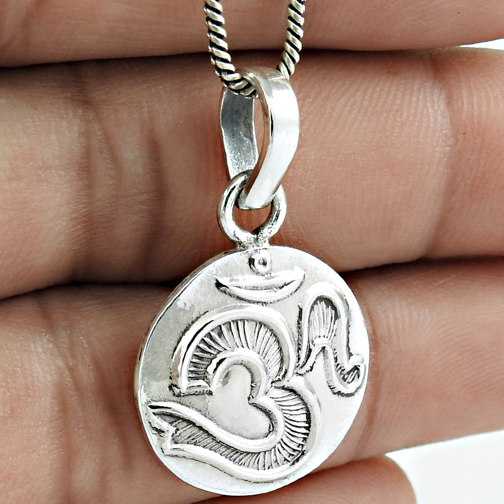 101 925 Sterling Silver Om Pendant Indian Religious Jewellery
