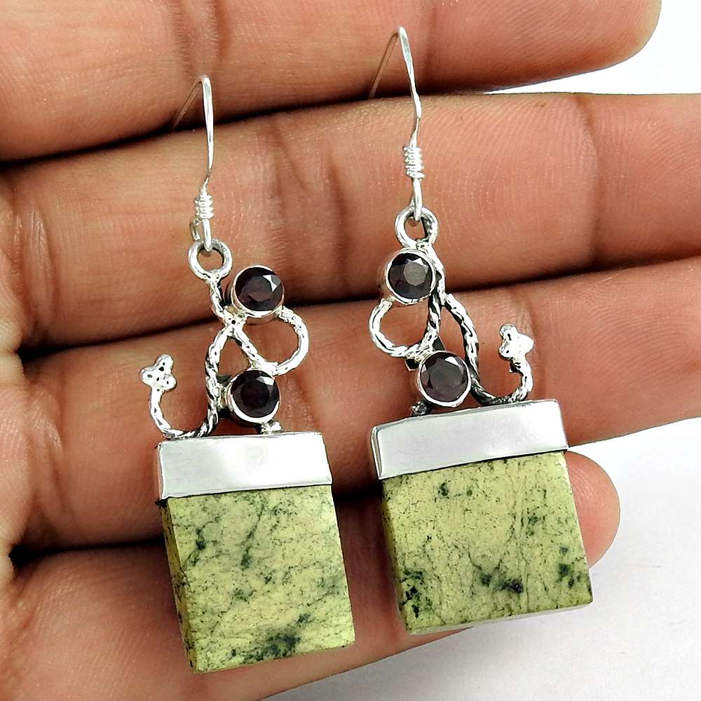 Modern Style 925 Sterling Silver Canadian Jade Garnet Earrings Proveedor