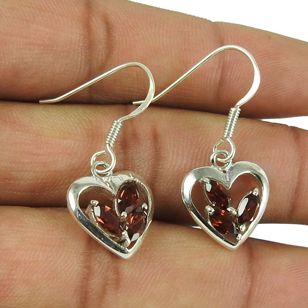 Good-Looking 925 Sterling Silver Garnet Gemstone Heart Earrings