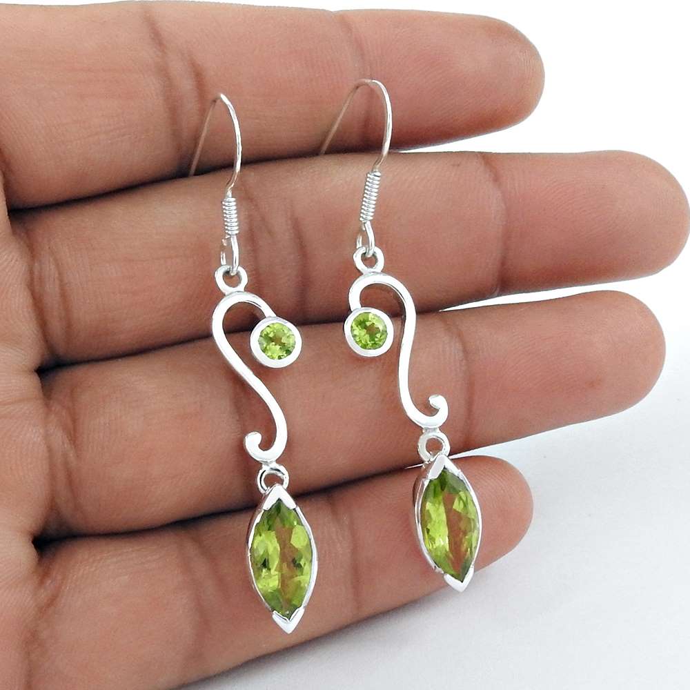 Personable 925 Sterling Silver Peridot Gemstone Earrings