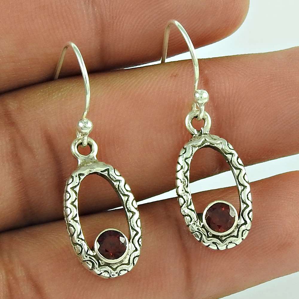 Charming 925 Sterling Silver Garnet Gemstone Vintage Earring Grossiste