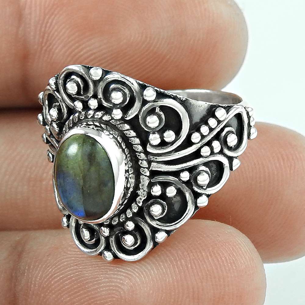 Well-Favoured Labradorite Gemstone 925 Sterling Silver Ring