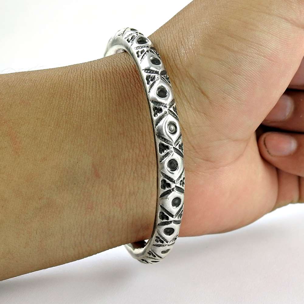 Natural Beauty 925 Sterling Silver Bangle