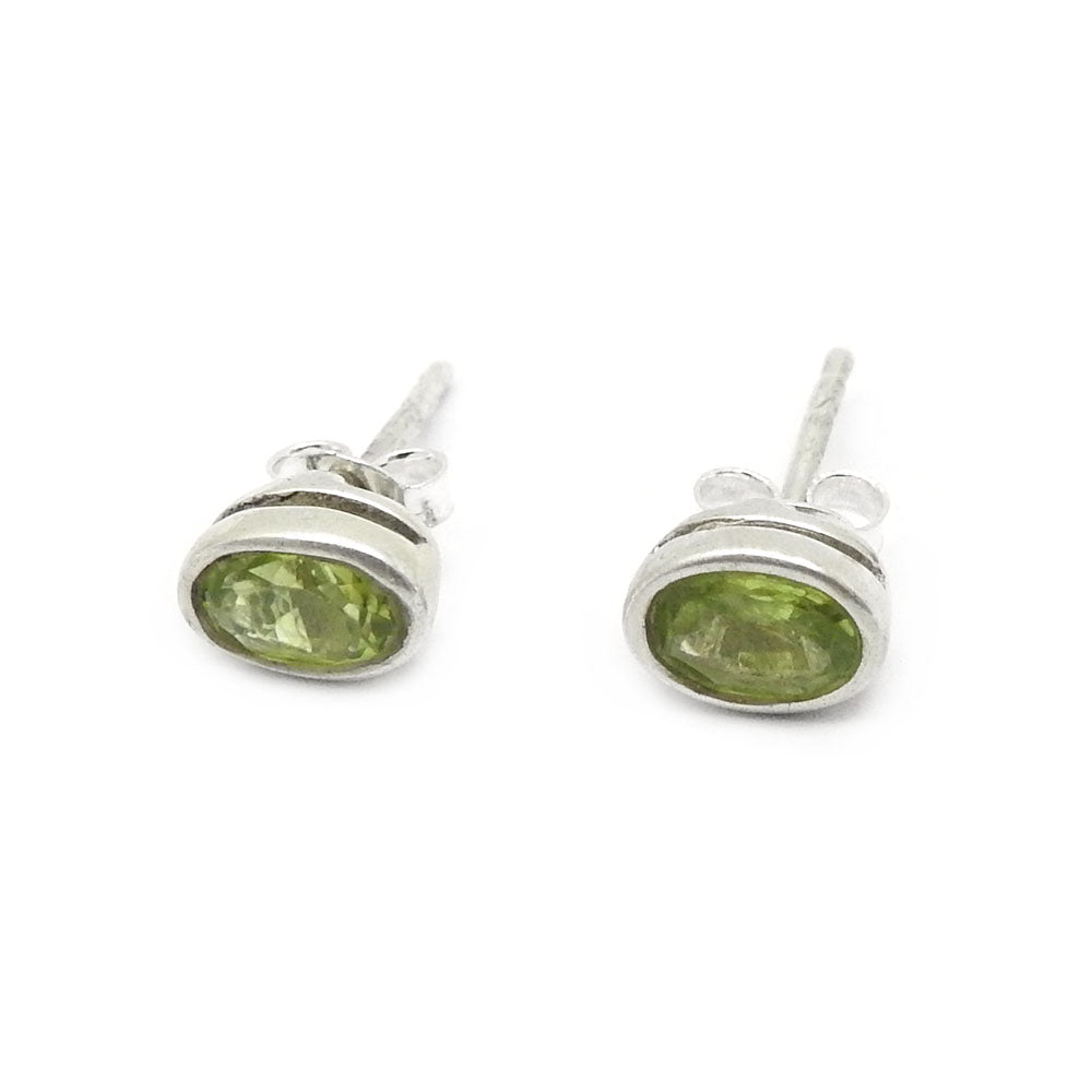 101 Sterling Silver Peridot Gemstone Wife Stud Heart Chakra Engagement New Earrings