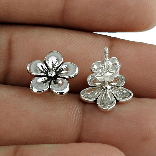 101 925 Sterling Silver Sunflower Stud Earrings
