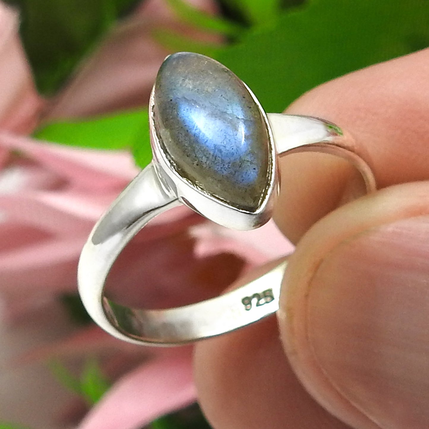 Natural Labradorite Solid Silver Artisan Promise Band New Wife Ring Jewelry