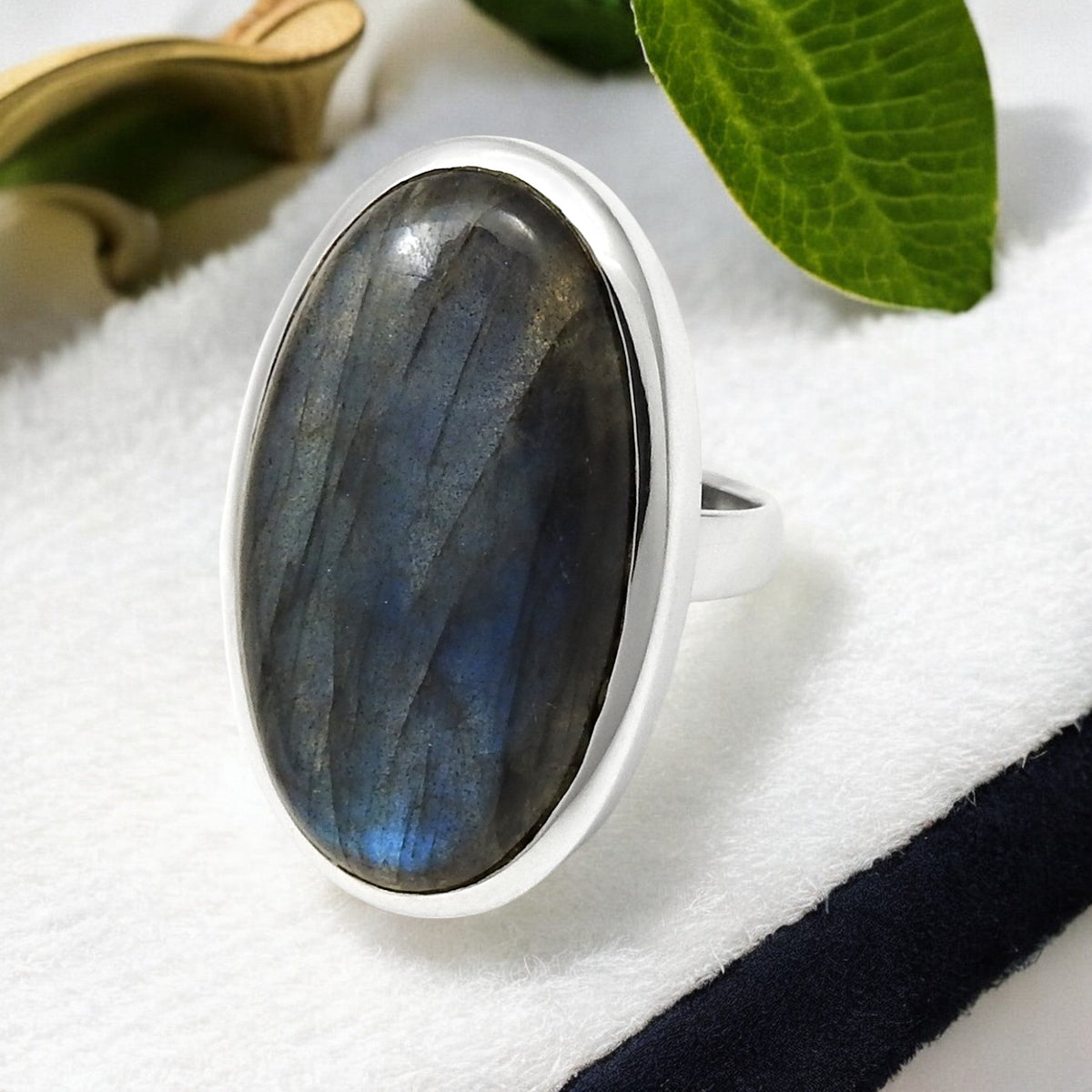 101 Oval Labradorite Gemstone 925 Silver Cocktail Ring Size 6