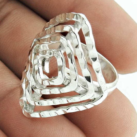 925 Sterling Silver Handcrafted Jewelry Statement Stylish Ring Size 7.5 T23