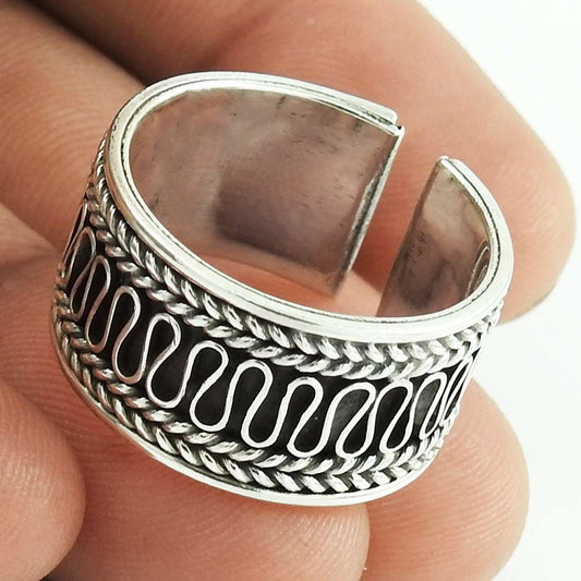 925 Sterling Silver Handcrafted Jewelry Statement Ring Size 8 S17