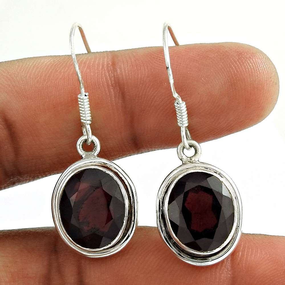 Very Delicate 925 Sterling Silver Garnet Earrings Proveedor