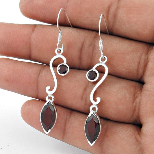 Well-Favoured 925 Sterling Silver Garnet Gemstone Dangle Earrings