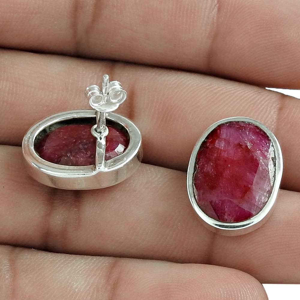 Woman Gift Stud Earrings 925 Sterling Silver Natural Ruby Gemstone Y11