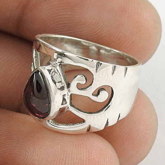 Pretty Garnet Gemstone Sterling Silver Ring 925 Sterling Silver Gemstone Jewellery