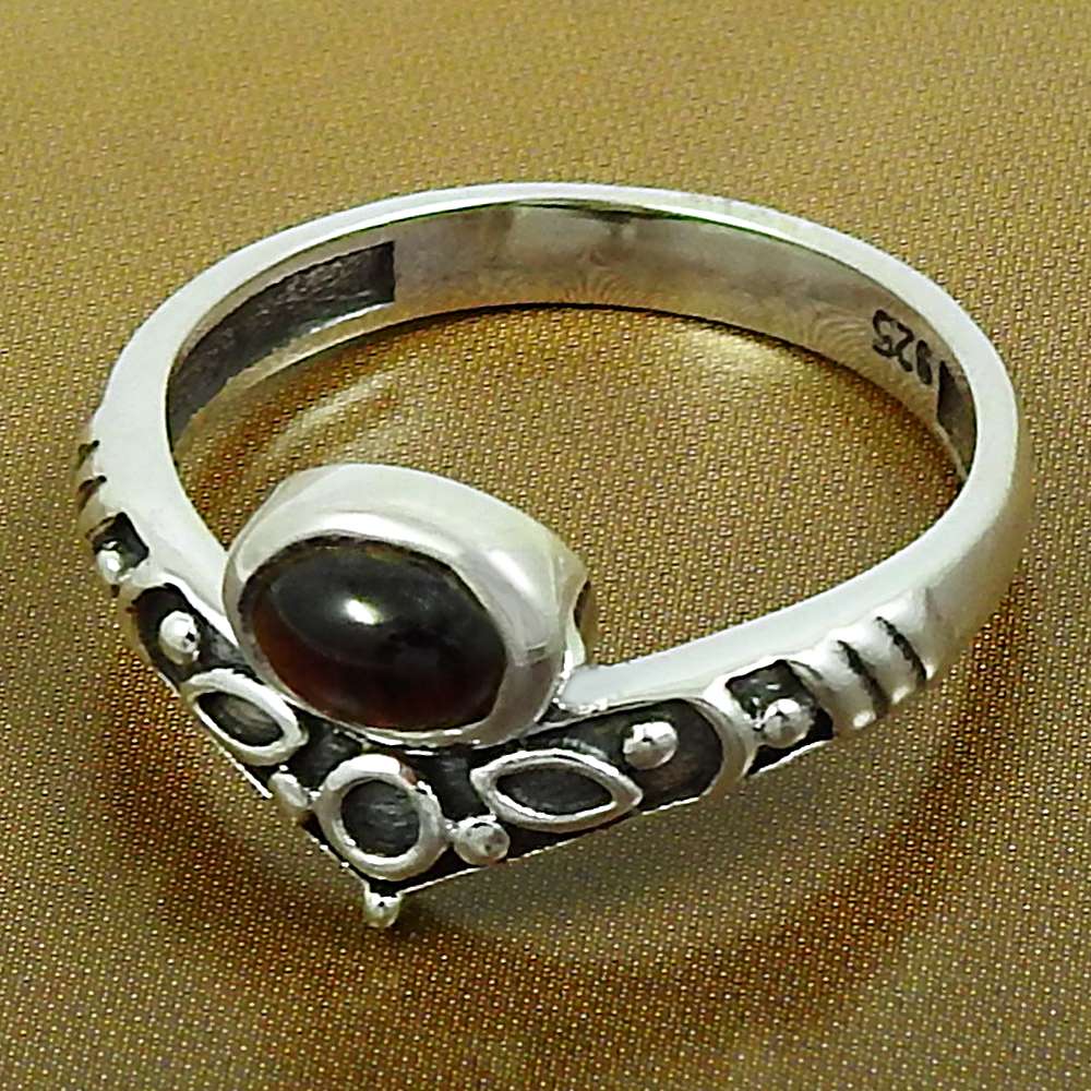 Garnet Gemstone Ring 925 Sterling Silver Traditional Jewelry L51