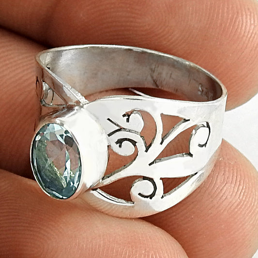 Love Circle Blue Topaz Gemstone 925 Sterling Silver Ring