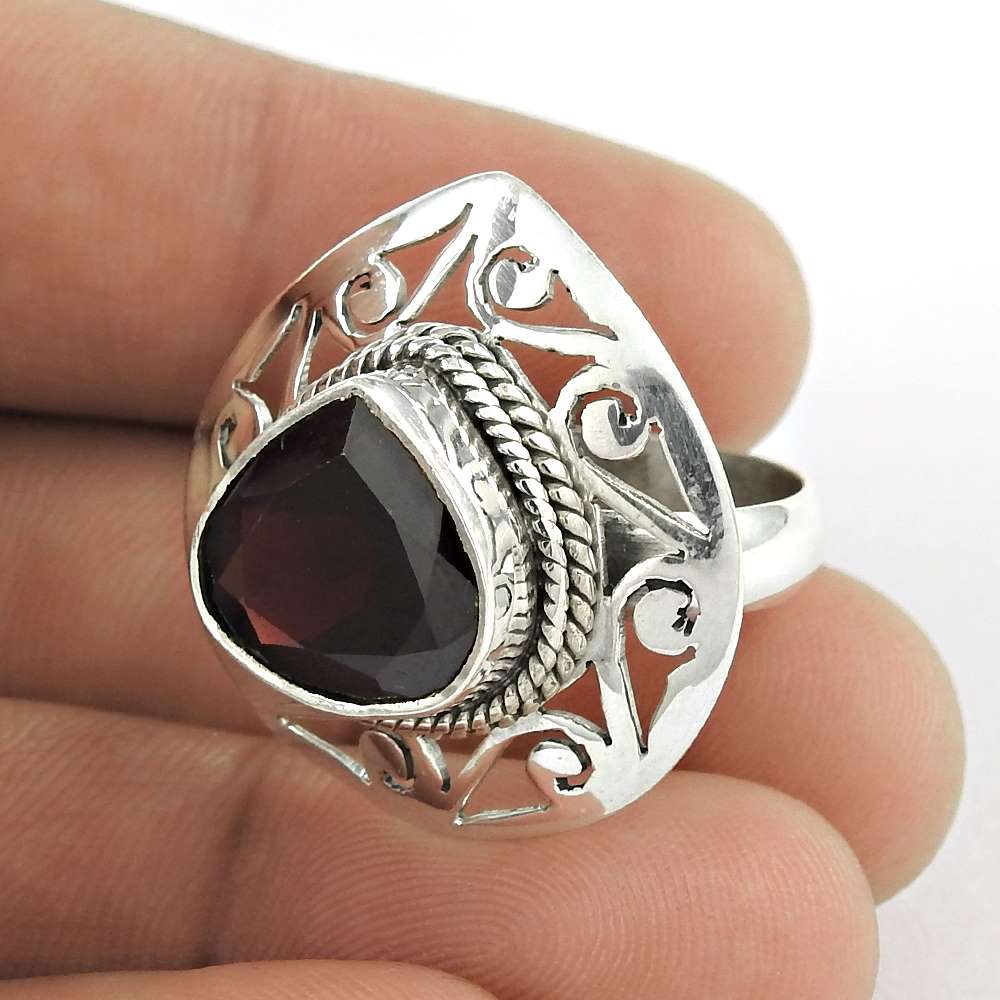 Woman Gift 925 Silver Natural Garnet Gemstone Solitaire Ring Size 8.5 D34