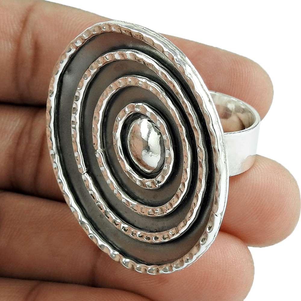 925 Sterling Silver Handcrafted Jewelry Cocktail Artisan Ring Size 7 Z1