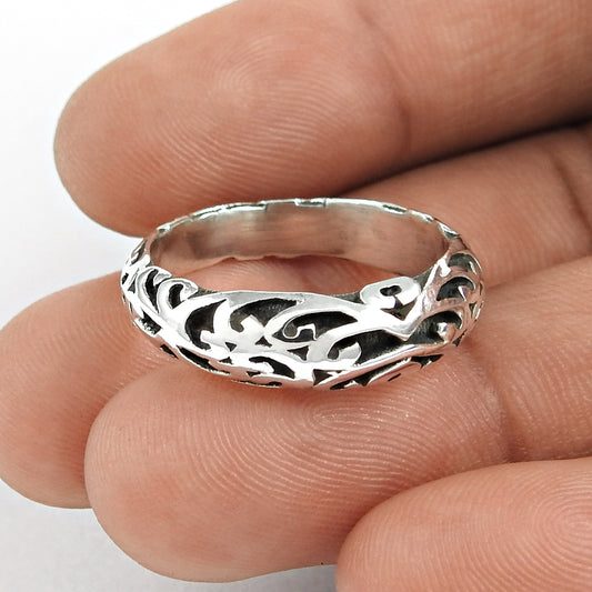 Nice Looking 925 Sterling Silver Ring